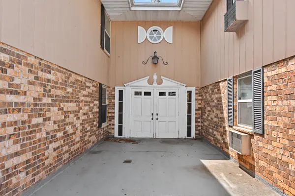 5700 W Wahner Ave, Brown Deer, WI 53223