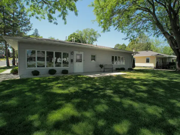 1300 Center St, Watertown, WI 53098