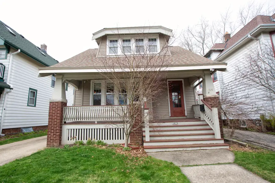 3929 N Maryland Ave, Shorewood, WI 53211 - #3