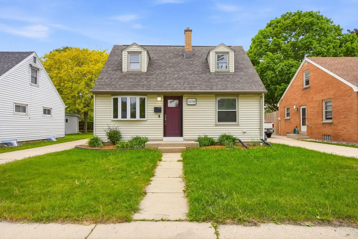 3205 S 72nd St, Milwaukee, WI 53219 - #1