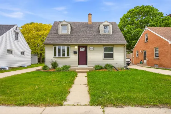 3205 S 72nd St, Milwaukee, WI 53219