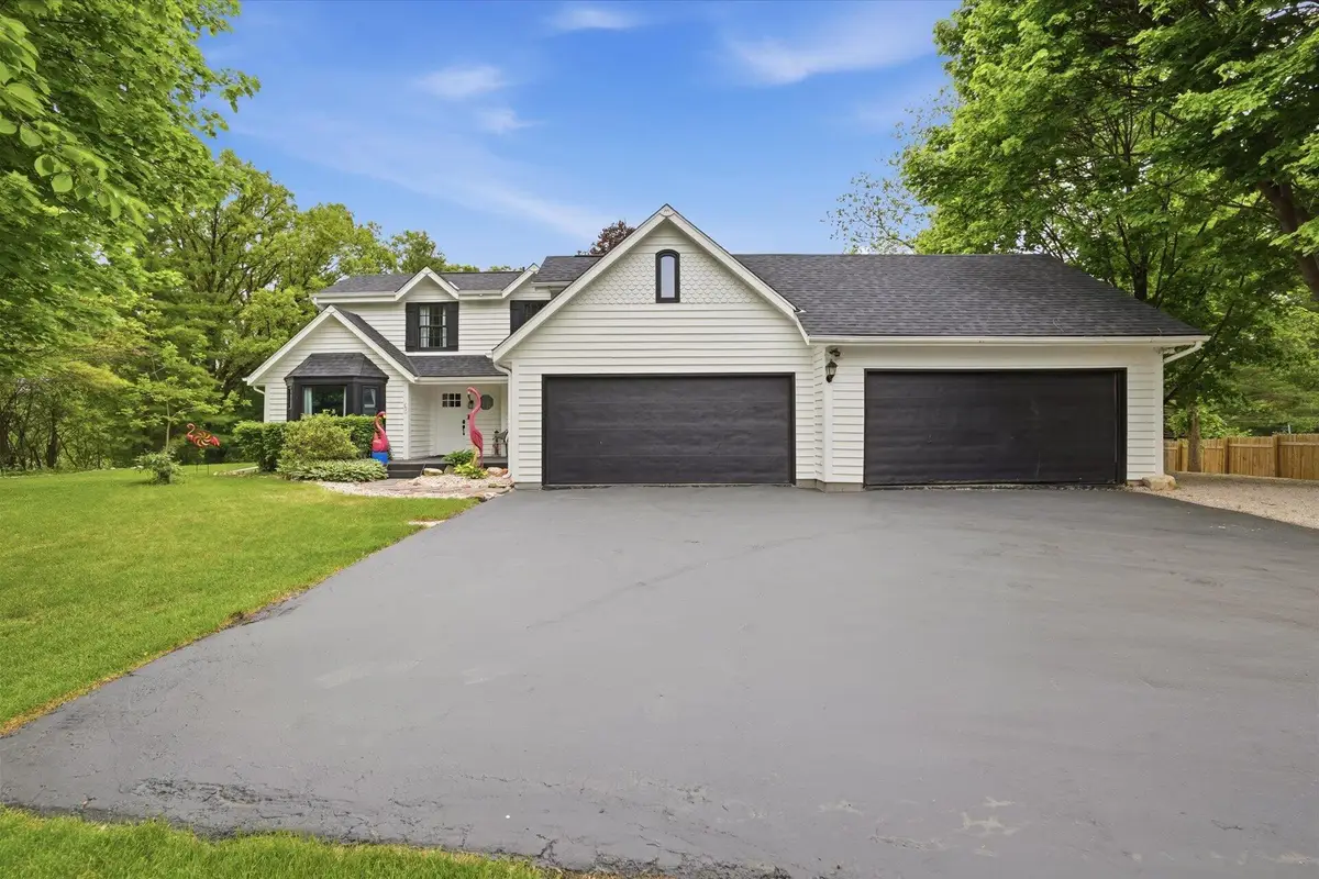 423 Bron Derw Ct, Wales, WI 53183 - #1
