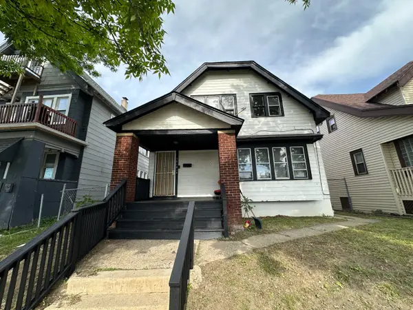 3068 N 34th St, Milwaukee, WI 53210