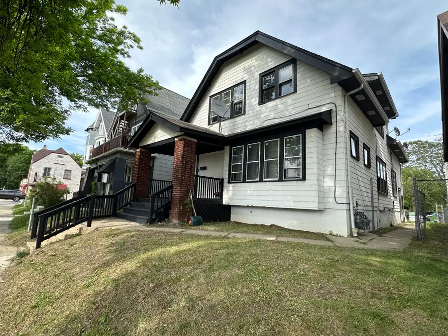 3068 N 34th St, Milwaukee, WI 53210 - #3