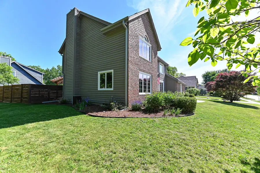 3418 Ridgeline Dr, Waukesha, WI 53188 - #2