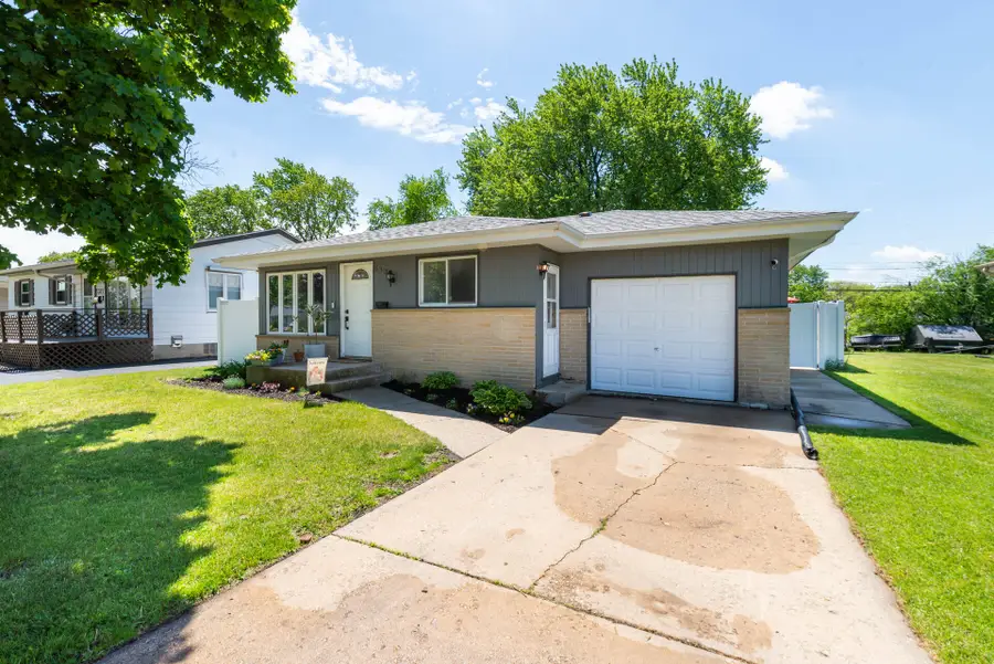 5331 Marboro Dr, Racine, WI 53406 - #2