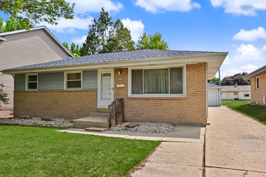4808 S 24th St, Milwaukee, WI 53221 - #2
