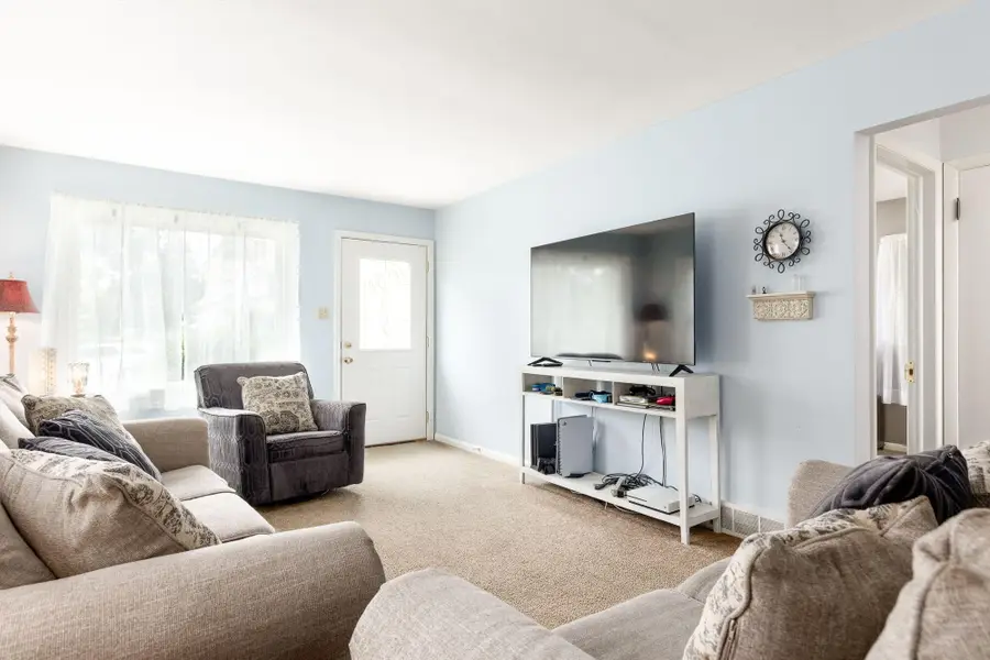 632 Park Ave, South Milwaukee, WI 53172 - #3