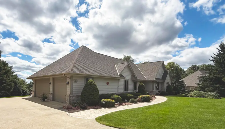N53W27843 Hanover Hill Rd, Sussex, WI 53089 - #2