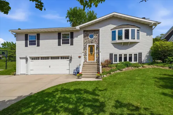 924 N Grant St, Port Washington, WI 53074
