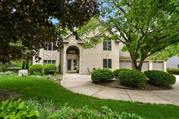 13320 W North Ln, New Berlin, WI 53151
