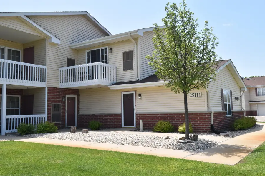 25111 87th St, Salem Lakes, WI 53168 - #3