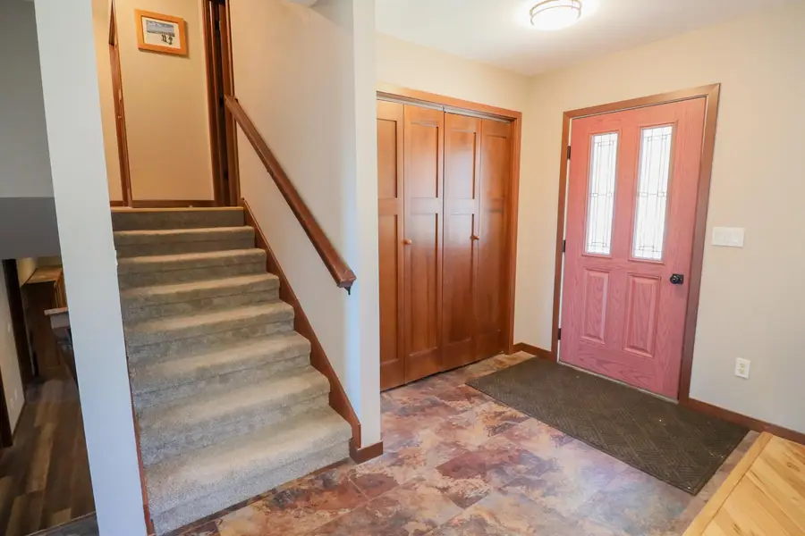 912 Packer Dr, Holmen, WI 54636 - #3