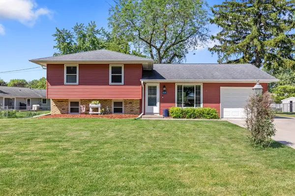 414 11th Ave S, Onalaska, WI 54650