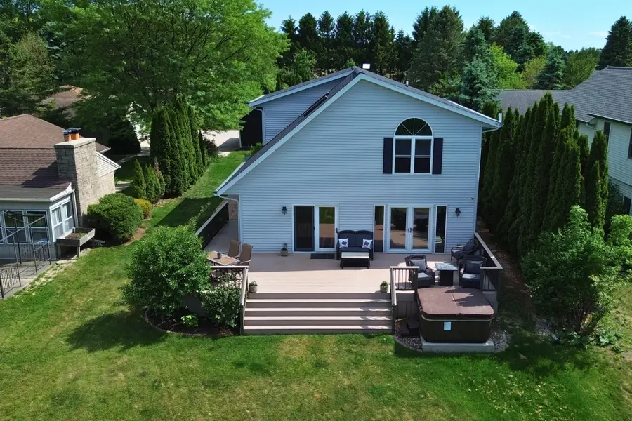 6058 Shady Ln, Hartford, WI 53027 - #2