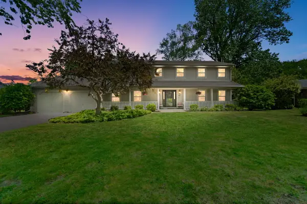 720 W Clovernook Ln, Glendale, WI 53217