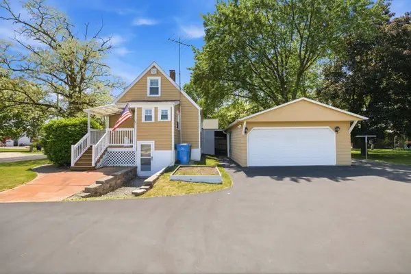 1178 N Fourth St, Watertown, WI 53098