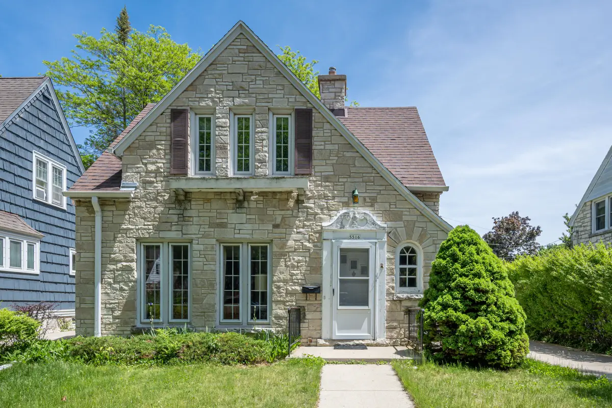 5516 N Lydell Ave, Whitefish Bay, WI 53217 - #1