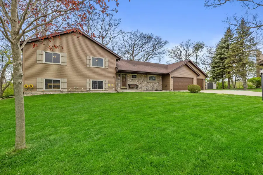 27421 Le Mays Ct, Wind Lake, WI 53185 - #3