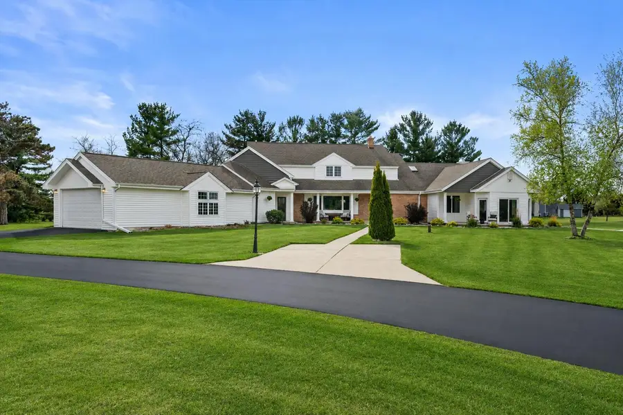 S90W34465 Whitetail Dr, Eagle, WI 53119 - #2