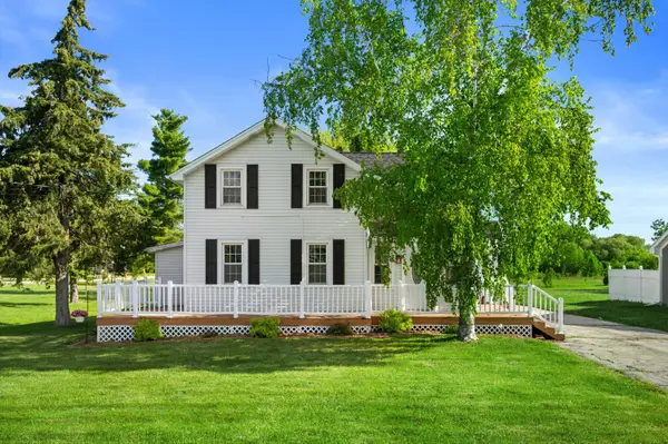 808 E Fitzsimmons Rd, Oak Creek, WI 53154