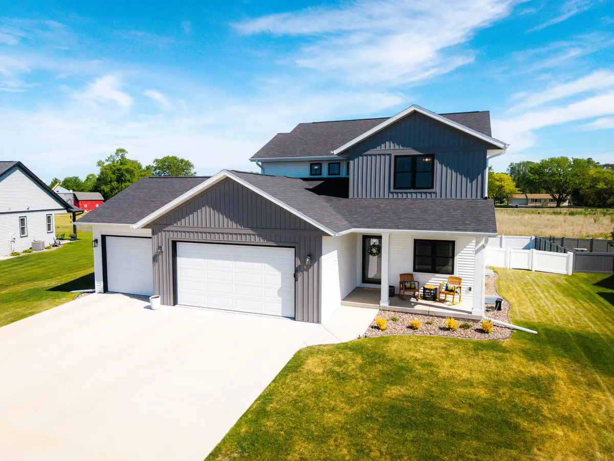 1713 Fox Glove St, Holmen, WI 54636 - #1
