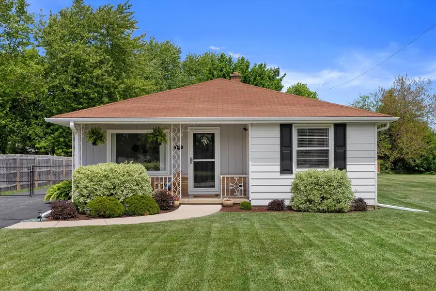 1438 Johnson Ave, Caledonia, WI 53402 - #3