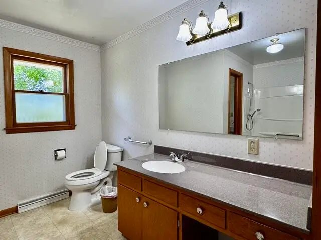 921 Robins Ln, Mukwonago, WI 53149 - #3