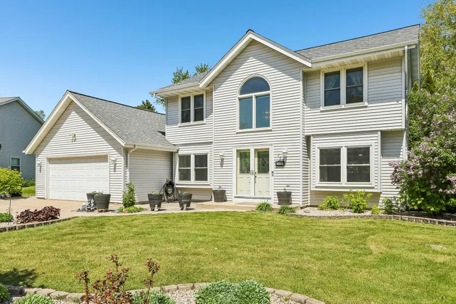 700 E Hobby Ln, Oak Creek, WI 53154 - #3