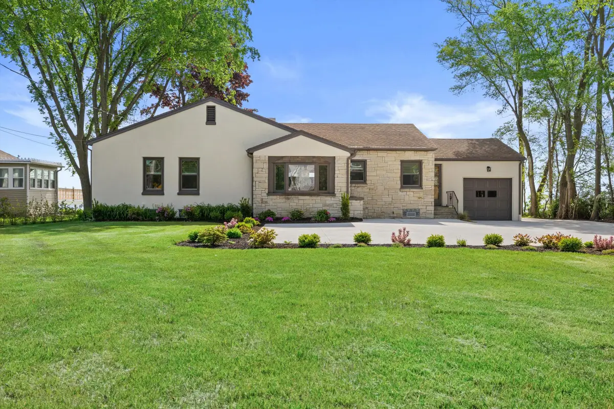 865 Sheridan Rd, Kenosha, WI 53140 - #1