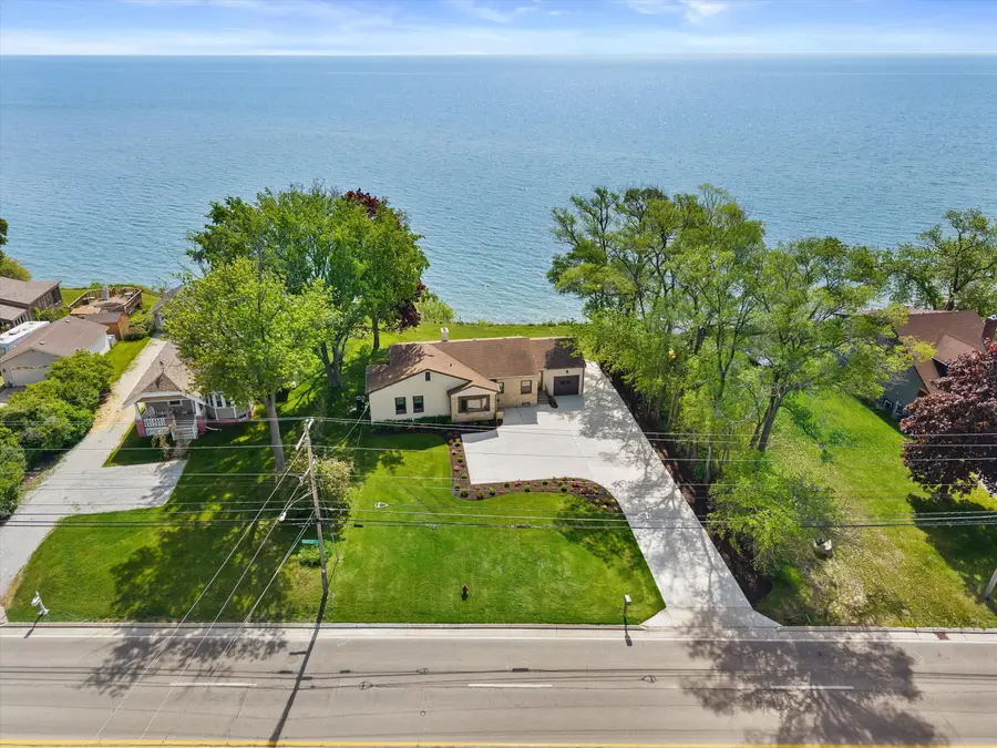 865 Sheridan Rd, Kenosha, WI 53140 - #2