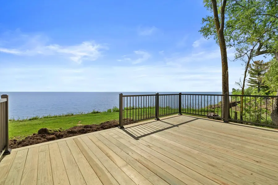 865 Sheridan Rd, Kenosha, WI 53140 - #3