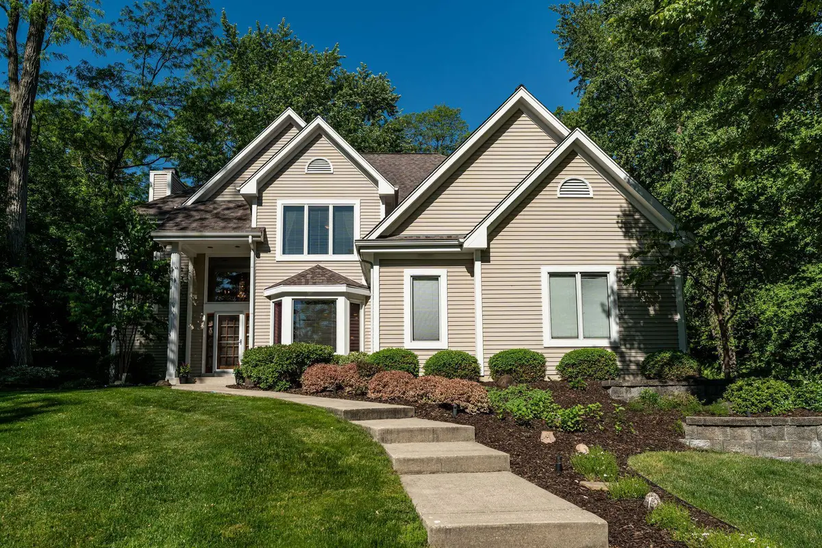 W305N2373 Maple Ave, Delafield, WI 53072 - #1