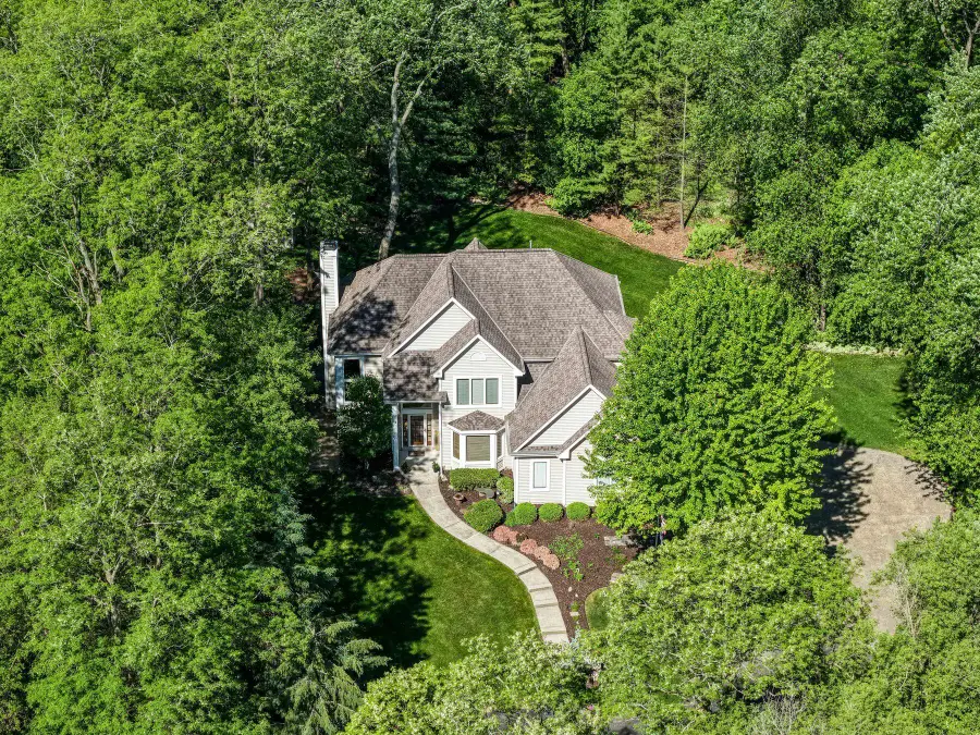 W305N2373 Maple Ave, Delafield, WI 53072 - #3