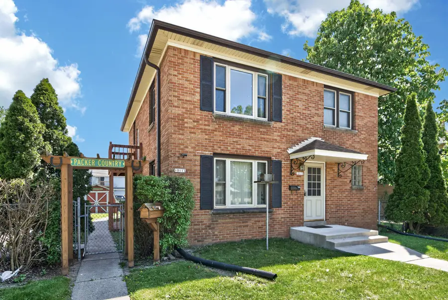 10111 W Cleveland Ave, West Allis, WI 53227 - #2