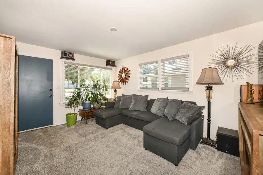 1304 N Grandview Blvd, Waukesha, WI 53188 - #2
