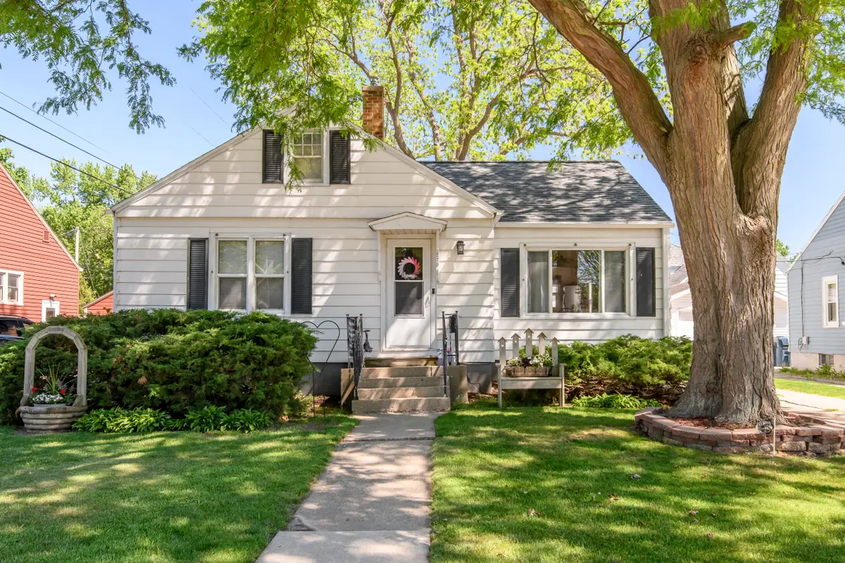 279 E Arndt St, Fond Du Lac, WI 54935 - #1