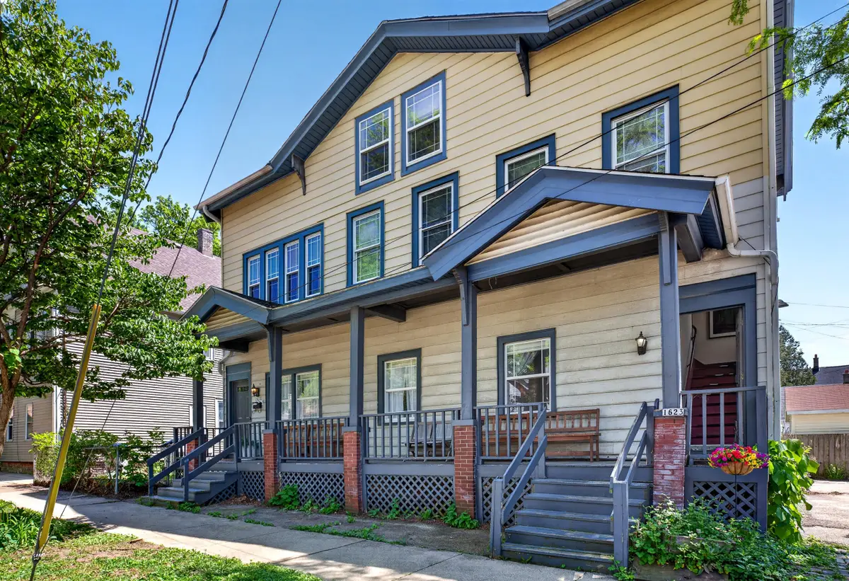 1623 E Webster Pl, Milwaukee, WI 53211 - #1