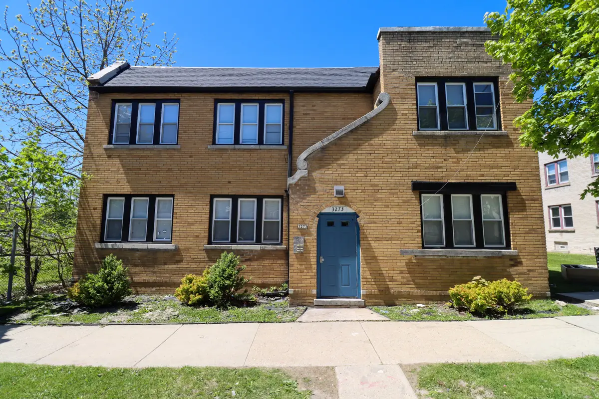 3273 N 17th St, Milwaukee, WI 53206 - #1