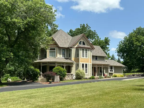 823 E Brandybrook Rd, Wales, WI 53183
