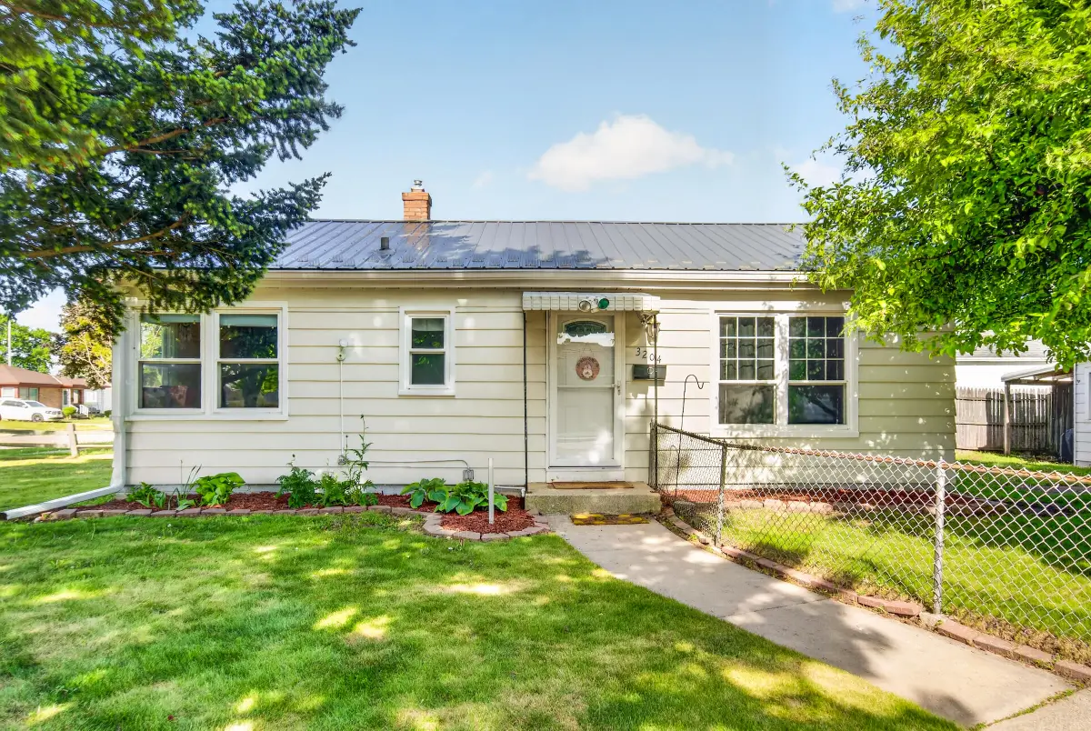3204 Lasalle St, Racine, WI 53402 - #1