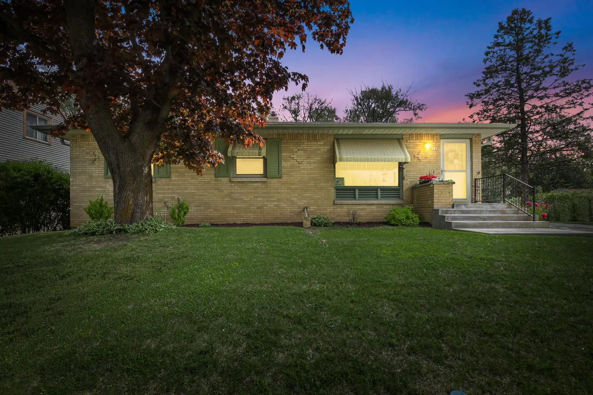 5020 N Lovers Lane Rd, Milwaukee, WI 53225 - #1