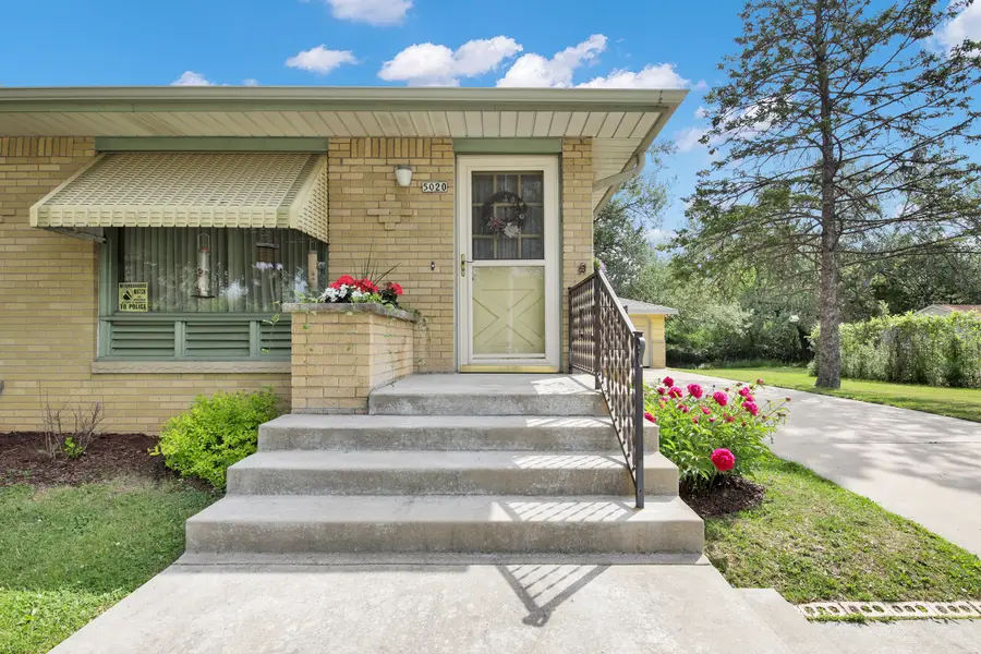 5020 N Lovers Lane Rd, Milwaukee, WI 53225 - #2