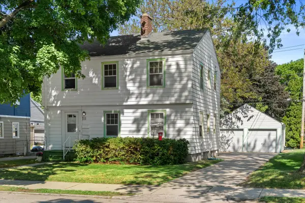 2132 S 80th St, Milwaukee, WI 53219