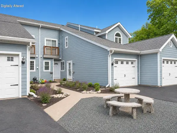 355 Havenwood Dr, Lake Geneva, WI 53147