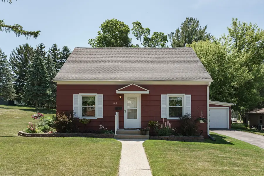 1315 Sunset Ave, Watertown, WI 53094 - #2