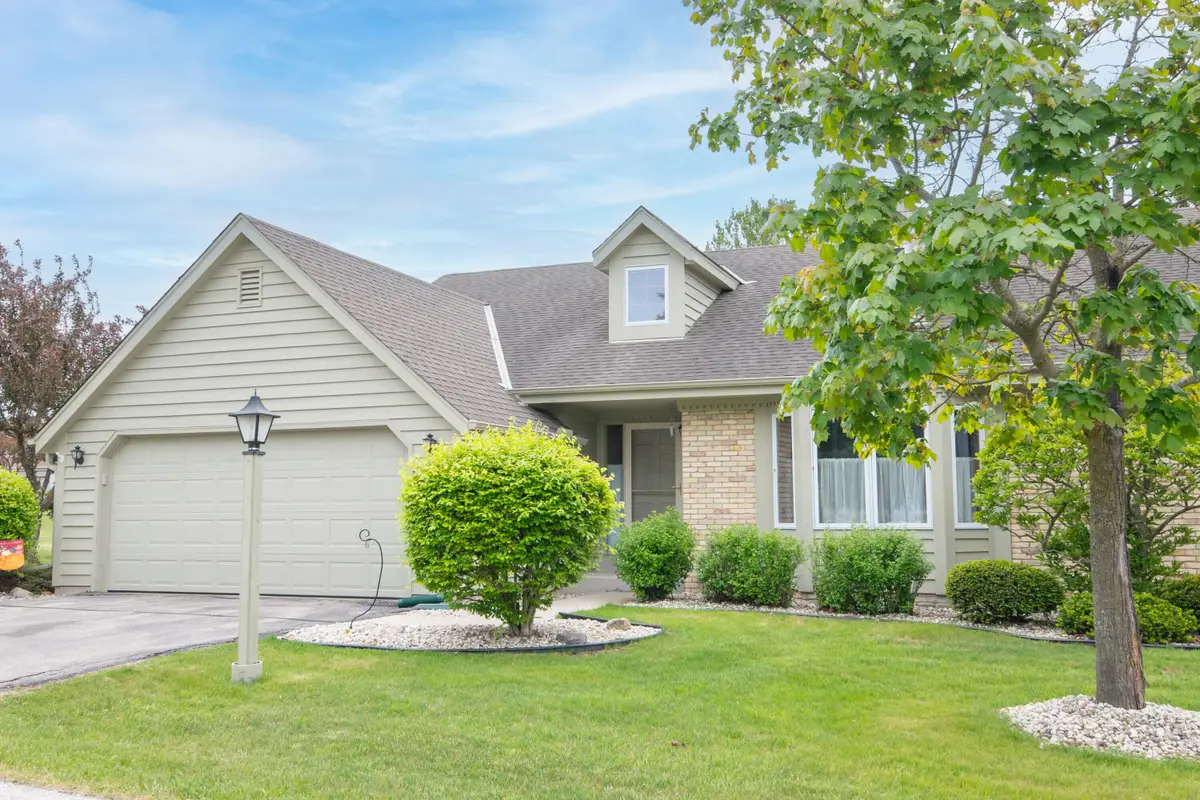 N97W17905 Mulberry Ct, Germantown, WI 53022 - #1