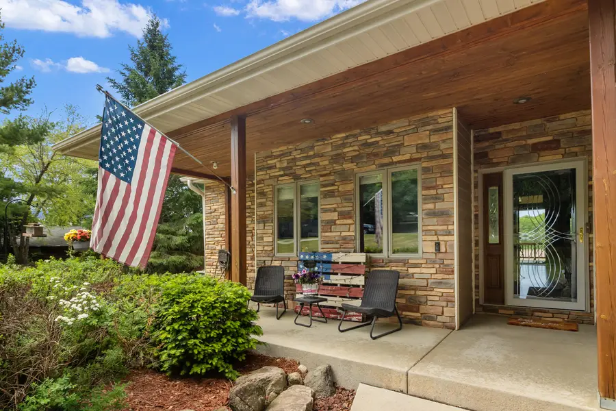 W5574 Briarwood Rd, Sugar Creek, WI 53121 - #2