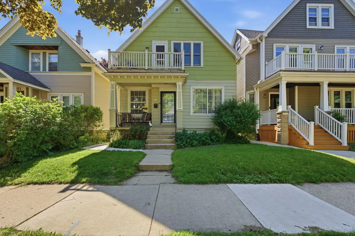 2919 S Lenox St, Milwaukee, WI 53207 - #1