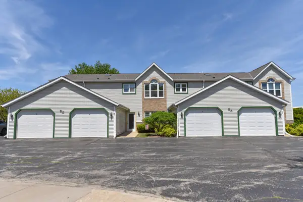 65 Stacy Lynn Ln, Hartford, WI 53027